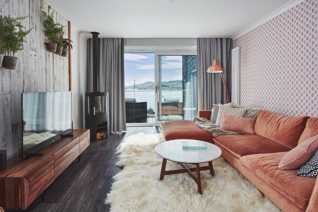 Book Hotel in Oban for a Peaceful and Luxurious Seaside Stay
