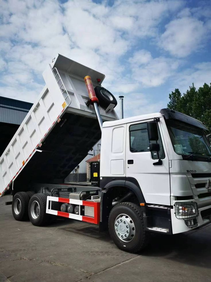 10m³ tipper truck for hire with operator 0782408028