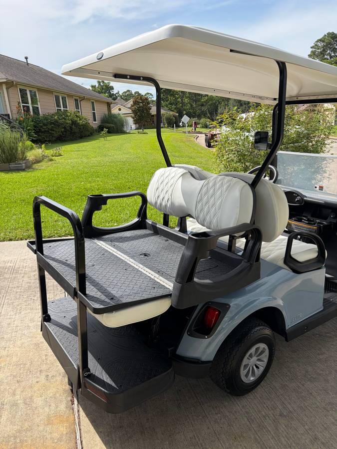 Golf Cart By EZ-GO Elite model Lithuim Powered